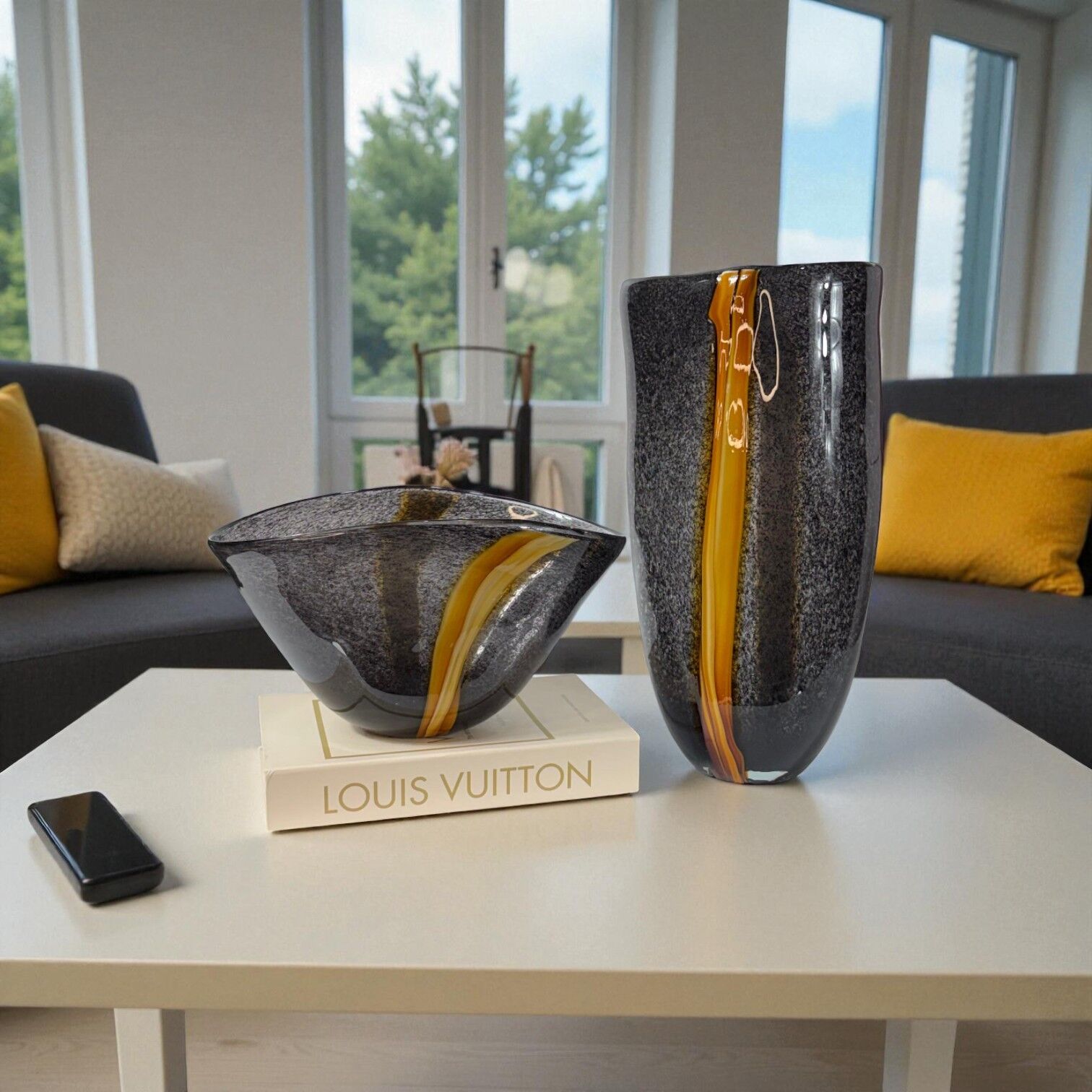 Altın Çizgi Detaylı Füme Vazo