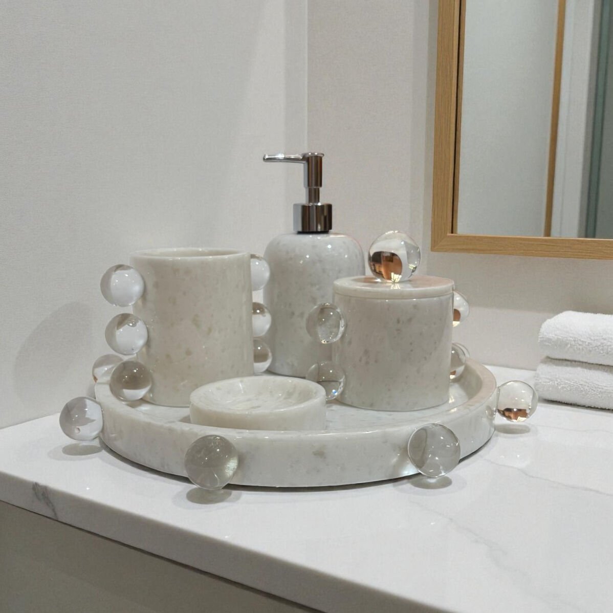 5´li Kristal Detaylı Beyaz Mermer Banyo Seti